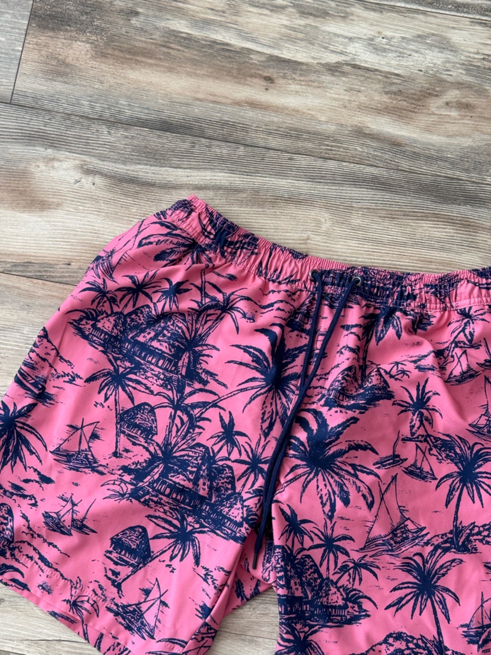 Lucky Brand Pink Tropical Swim Trunks Size XL Navy Blue and Pink